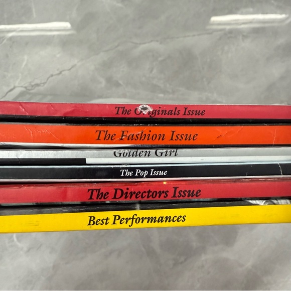 W 6 Magazine Bundle - Timothee Chalamet, Sydney Sweeney, Addison Rae - Picture 11 of 11